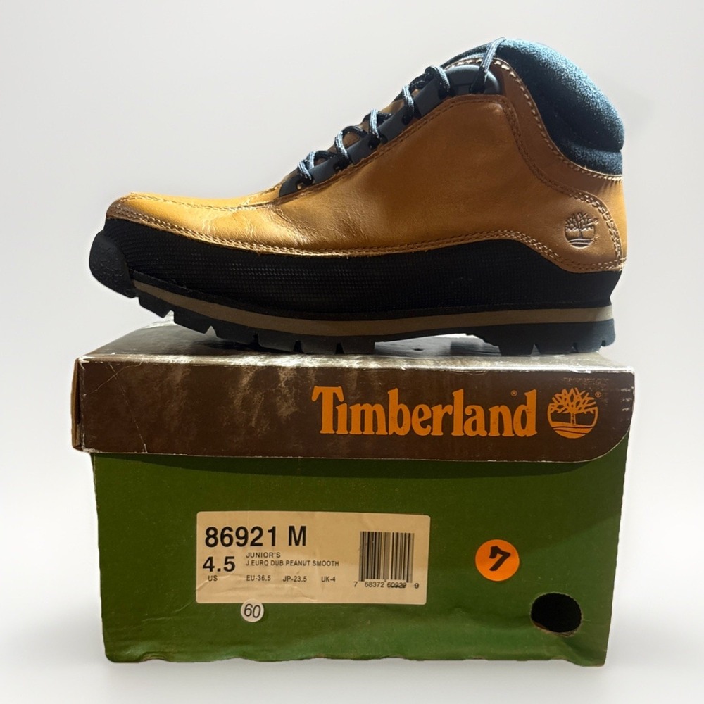 Timberland ACT Ankle Chuka Peanut Smooth Color Size 4.5 Jr‎